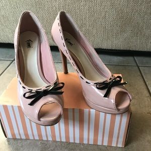 Open toed pumps